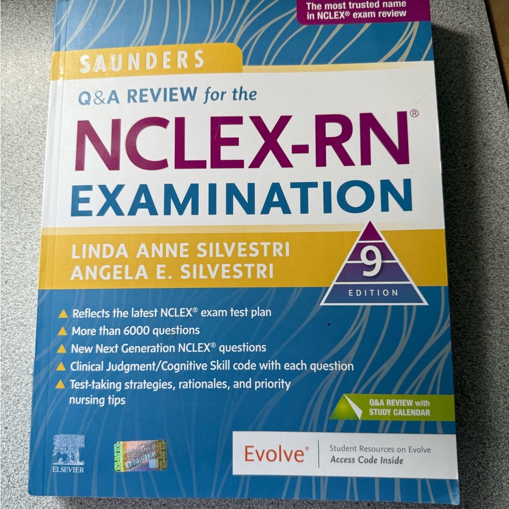 Saunders NCLEX-RN Examination Book